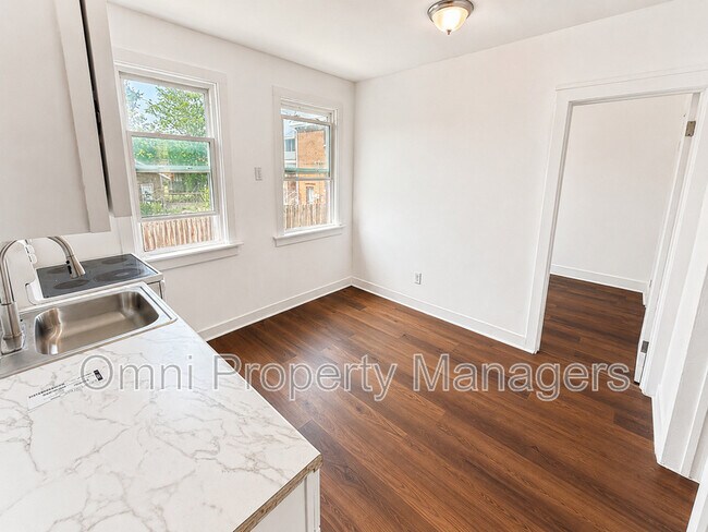 Foto del edificio - 8535 Maxwell St