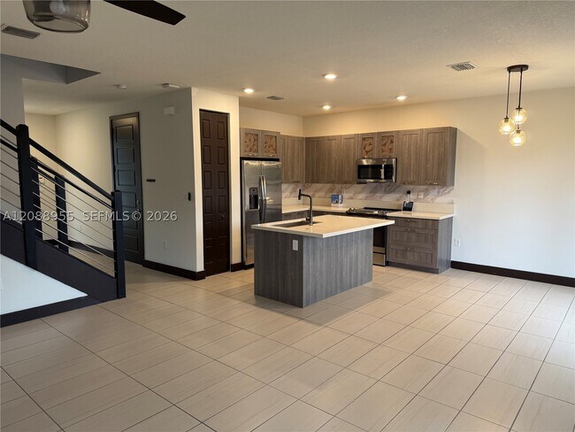 Foto del edificio - 16004 NW 91st Ct