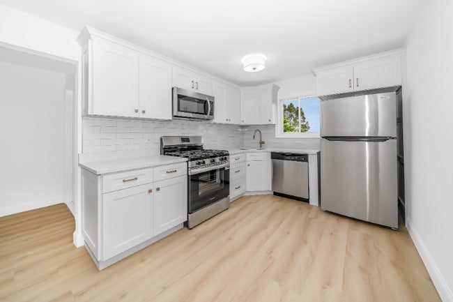 Photo - 621 S 5th St Apartment