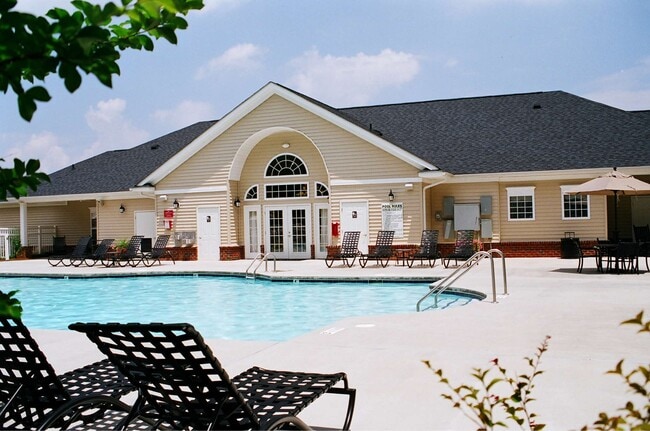 Building Photo - Salisbury Village at Castlewood