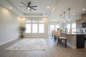 Building Photo - 516 Windy Way Dr