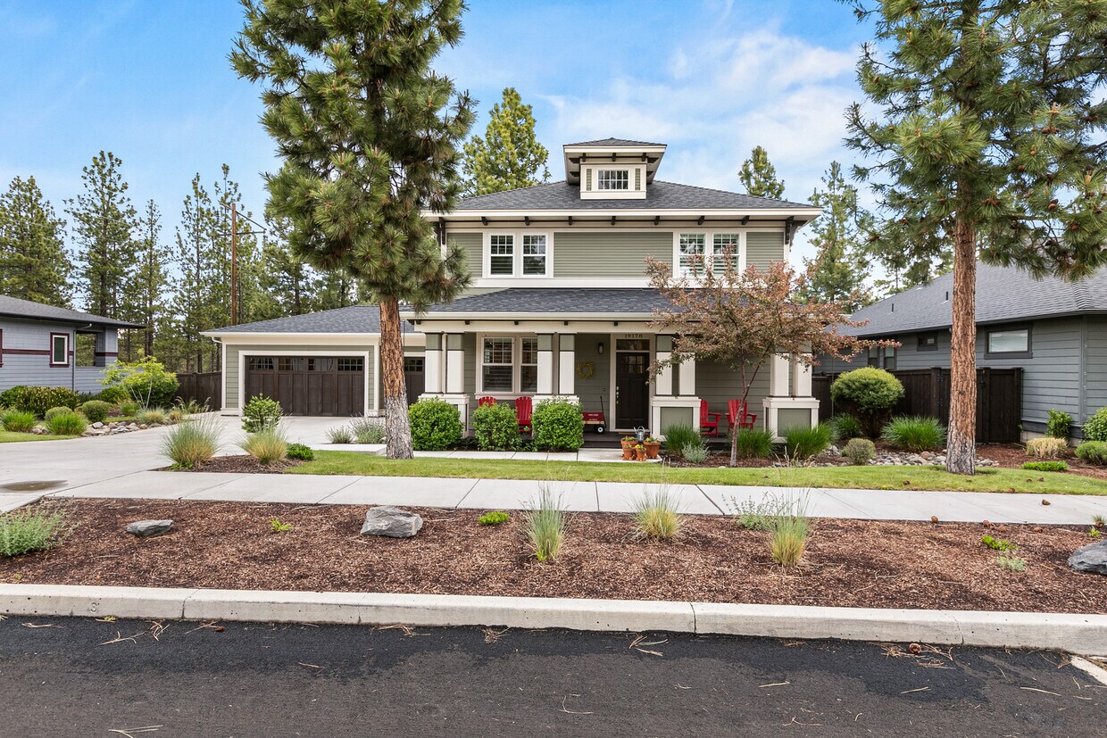 Foto principal - 19178 Park Commons Dr