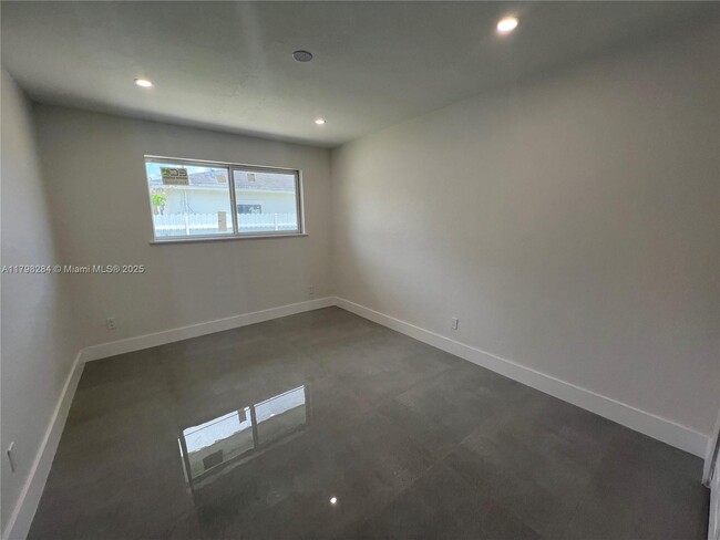 Building Photo - 5300 NW 25th Ave