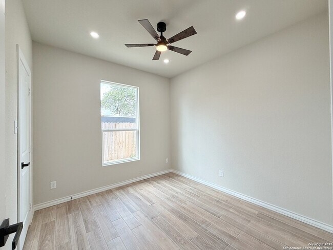 Foto del edificio - 3274 I-35