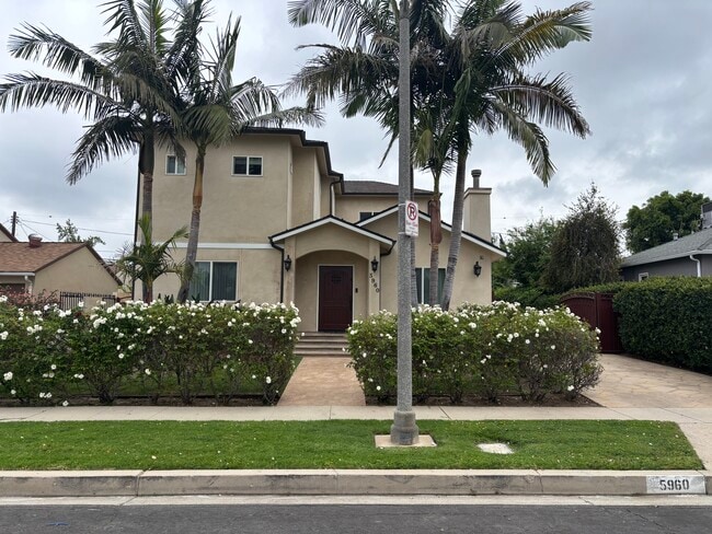 Building Photo - 5960 Balcom Ave