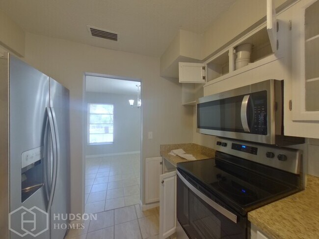 Foto del edificio - 7035 Fairlawn St