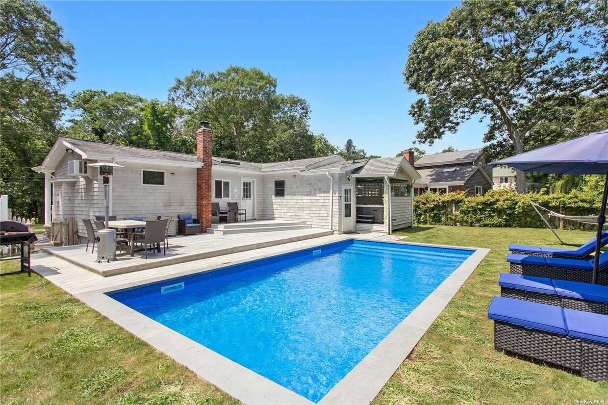 19 Lakewood Ave, East Quogue, NY 11942 House Rental in East Quogue