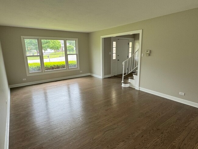 Building Photo - 1527 Windsor Ct