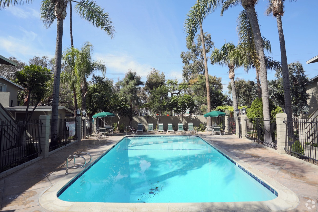 Primary Photo - Village Apartments