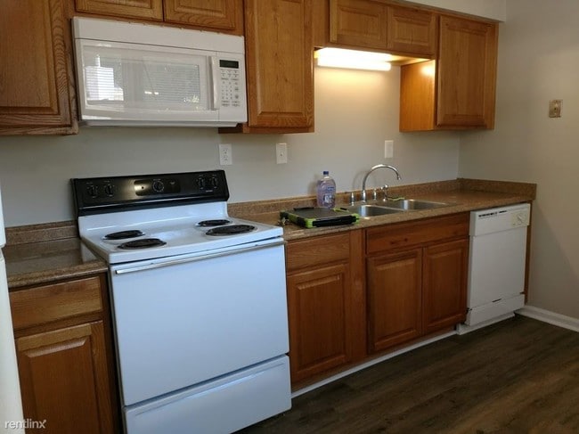 Building Photo - 2 br, 1 bath Duplex - 1301 Hullview Ave Apt A