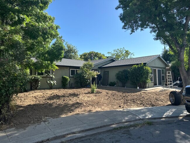 Foto del edificio - 1462 Oak Ct