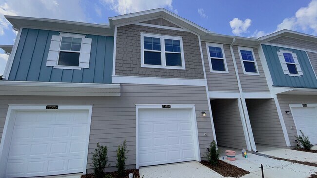 12596 NW 7th Pl, Newberry, FL 32669 - Townhome Rentals in Newberry FL ...