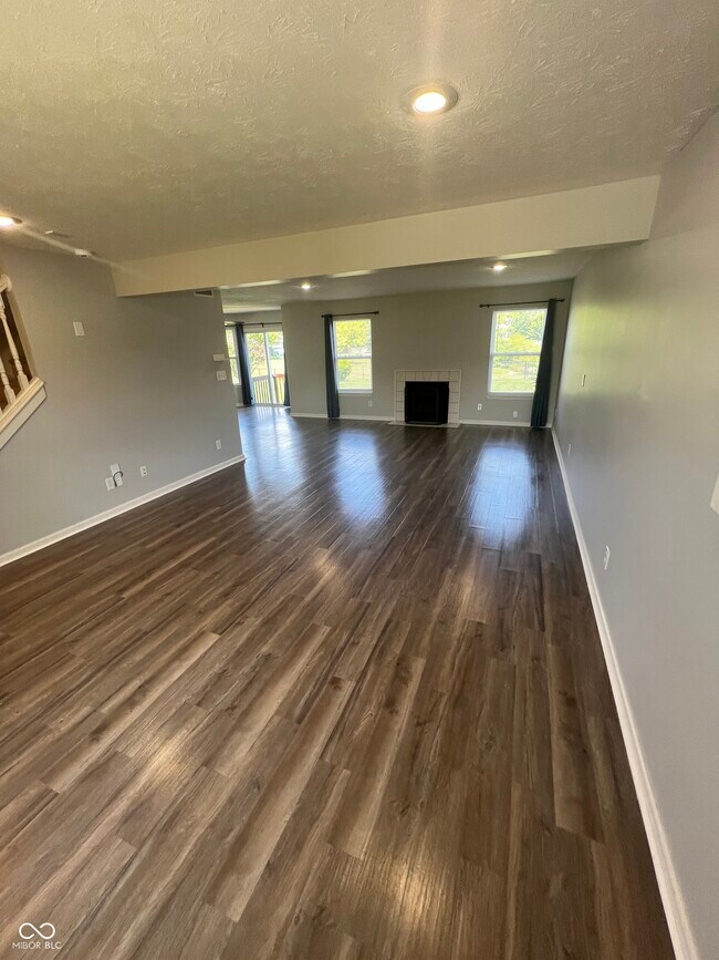 Foto del edificio - 1239 Highland Lake Way