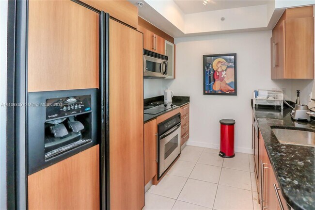 Building Photo - 335 S Biscayne Blvd