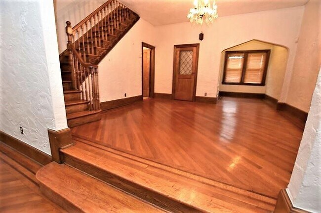 Foto del edificio - 116-26 Park Ln S