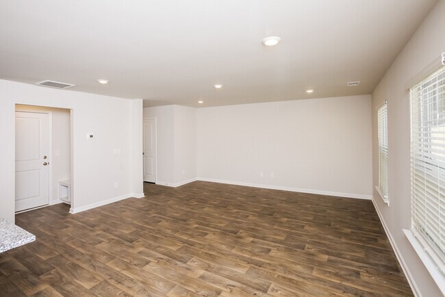 Foto del edificio - Coming Soon!  Burnside Farms near Ft Jacks...