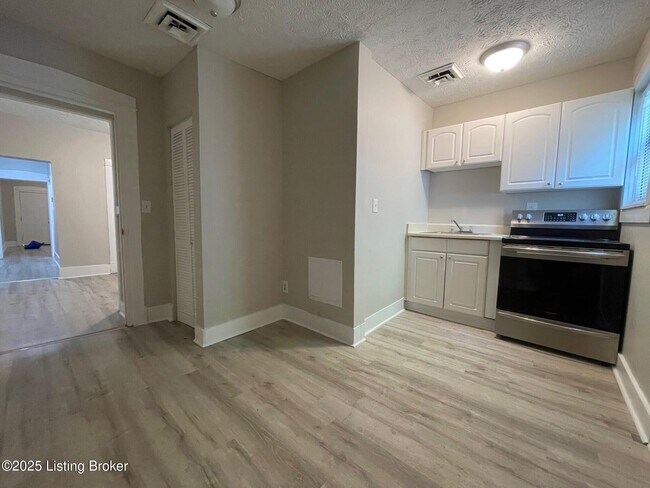 Foto del edificio - 1705 Hale Ave
