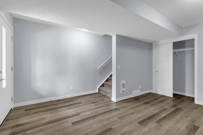Building Photo - 301 Redstone Blvd NE
