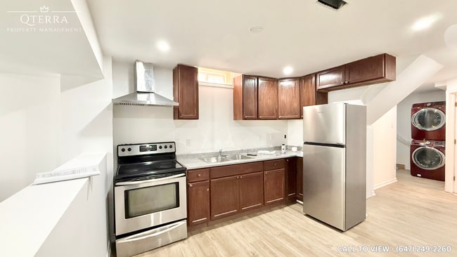 Building Photo - 15 Sleepy Hollow Pl