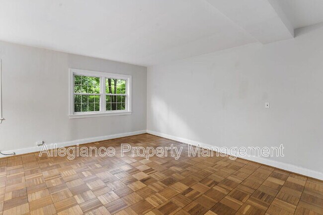 Building Photo - 3472 Gunston Rd