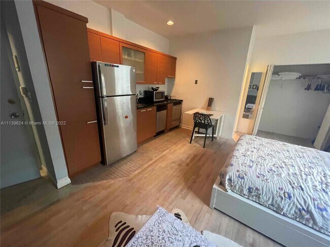 Foto del edificio - 1127 Euclid Ave