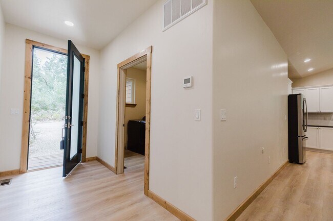 Foto del edificio - Beautiful New Construction Mountain Retreat