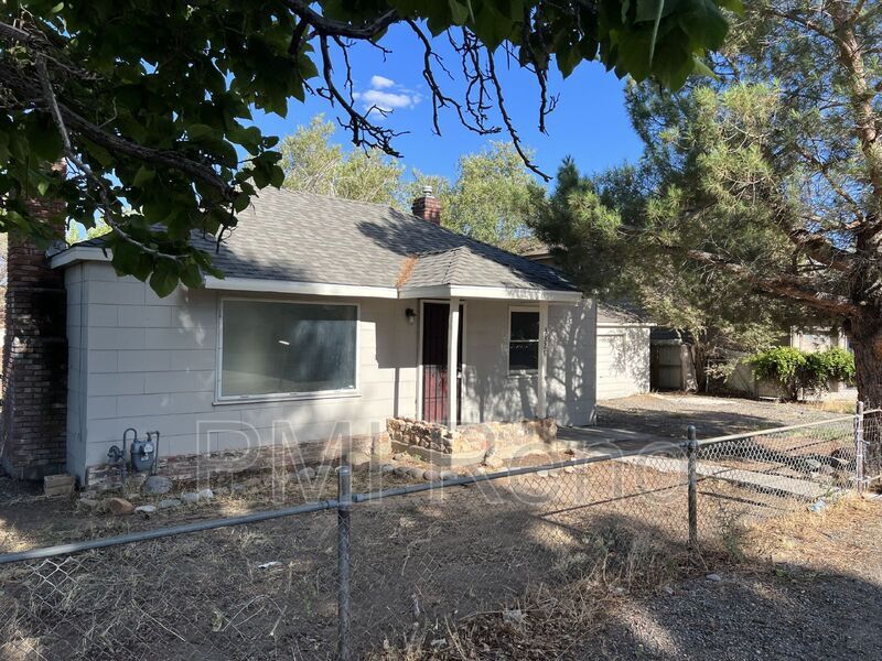 Primary Photo - 3326 Smith Dr