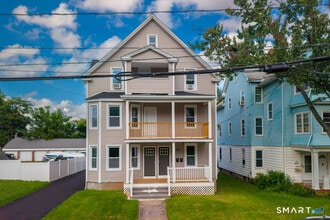 Building Photo - 396 Chestnut St
