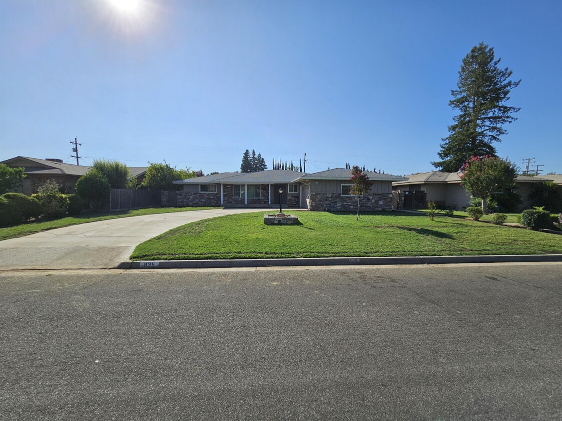 835 S Sunnyside Ave, Fresno, CA 93727 - House Rental in Fresno, CA ...