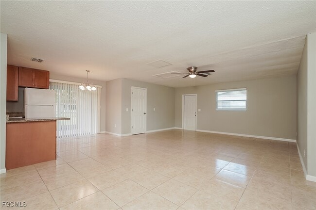 Foto del edificio - 19058 Flamingo Rd