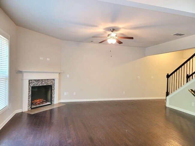 Building Photo - 1015 Justins Pl Ct