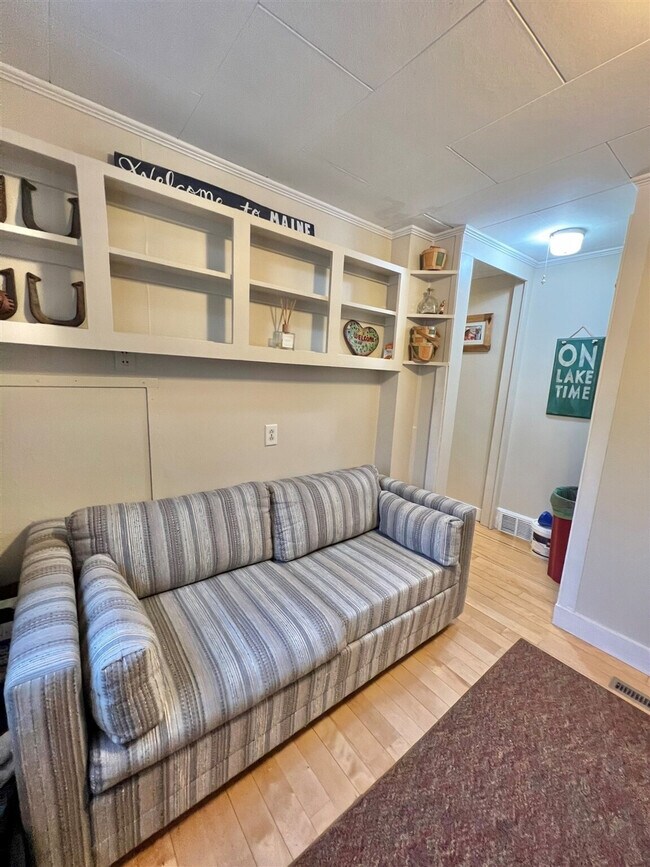 Building Photo - 42 Folly Rd