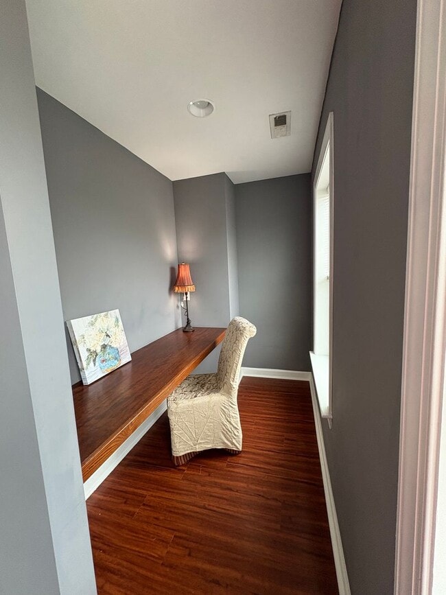 Building Photo - KIL5007-BH