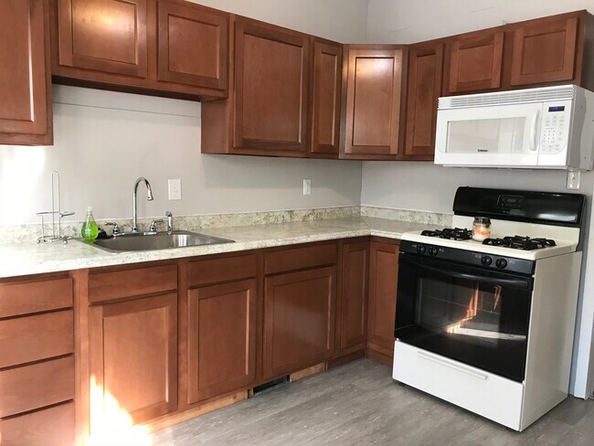 Building Photo - 5055 Fischer St