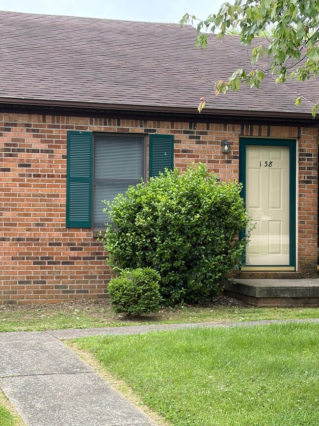 Building Photo - 138 Cypress Dr
