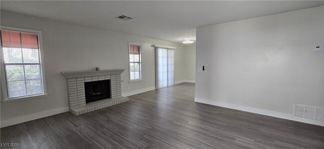 Foto del edificio - 6649 W Tropicana Ave