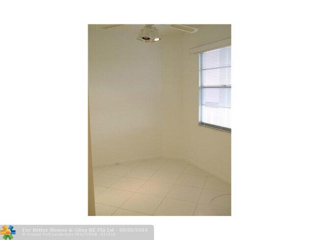 Building Photo - 1802 Eleuthera Point