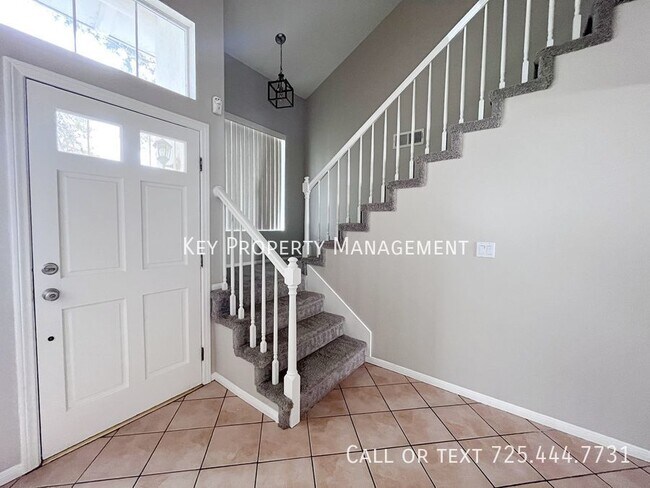Foto del edificio - 3 BED 2.5 BATH HOME IN THE GUARD GATED PAI...