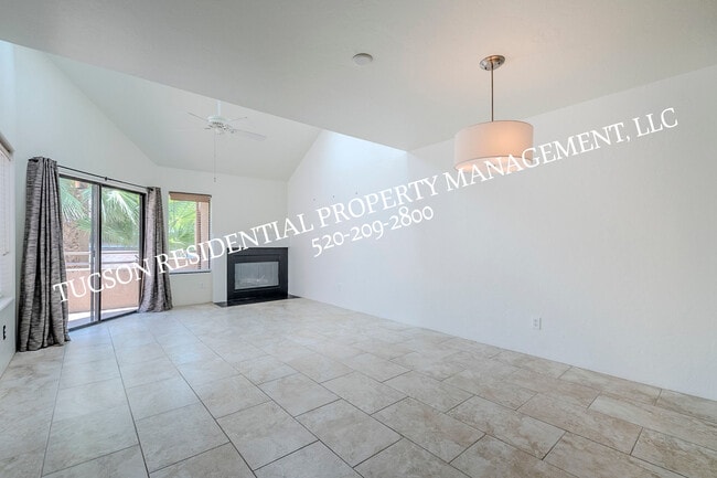 Building Photo - 5675 N Camino Esplendora