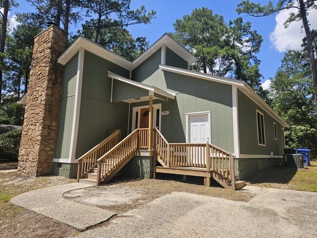 Foto del edificio - 5590 Bellflower St
