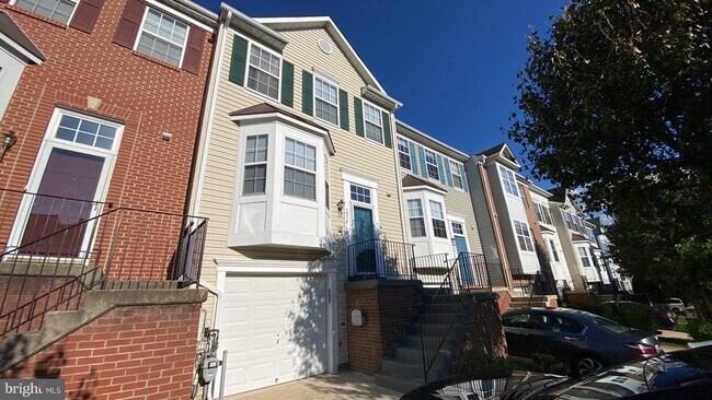 Foto del edificio - 3230 Halcyon Ct