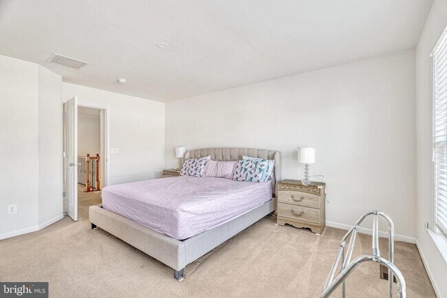 Building Photo - 42272 Hampton Woods Terrace