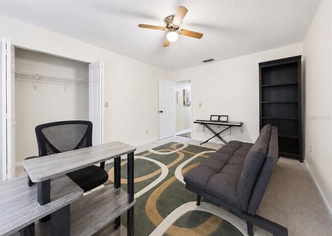 Building Photo - 2450 Pelican Ct