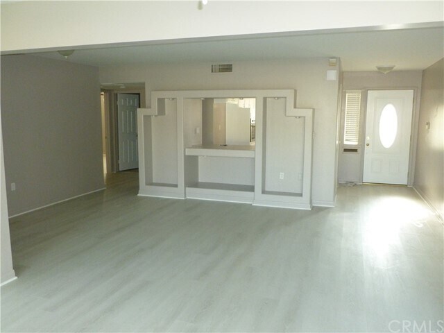 Foto del edificio - 28230 Northwood Dr