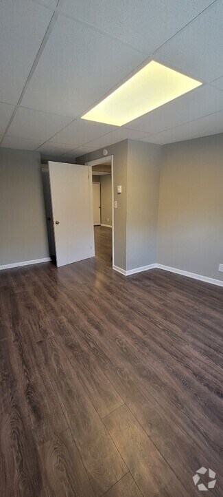 Building Photo - 150 Garibaldi Ave