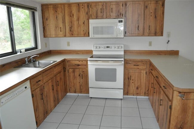 Foto del edificio - 127 Persimmon Dr