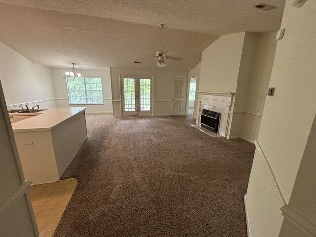Foto del edificio - 2924 Mulberry Ln