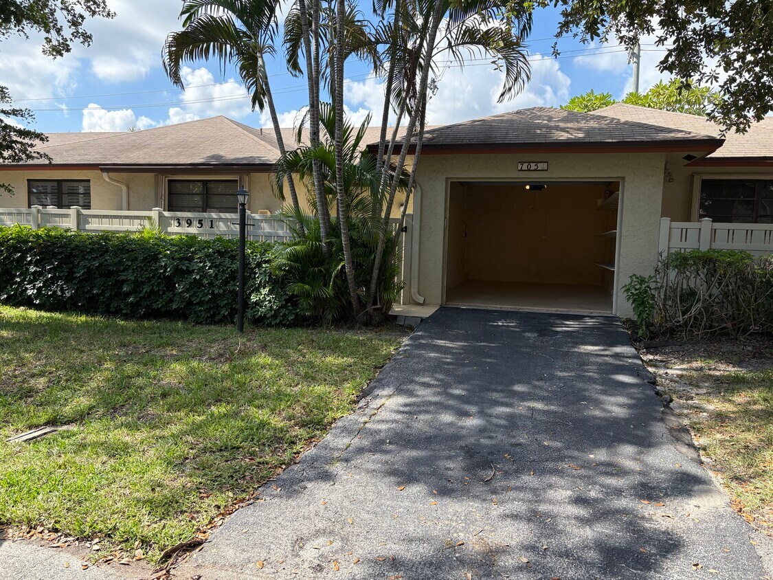 Photo - 3951 NE 17th Ave (Pompano Beach, FL)