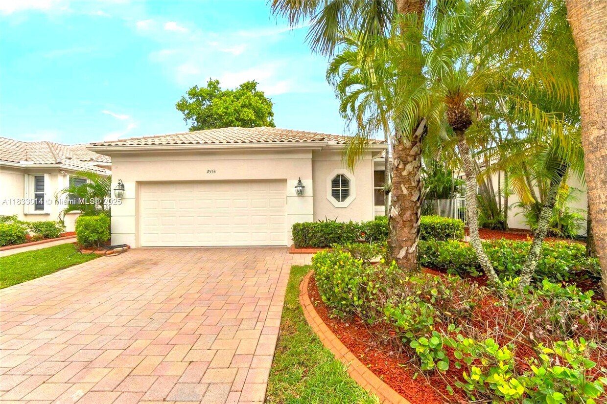 Primary Photo - 2553 Bay Pointe Dr
