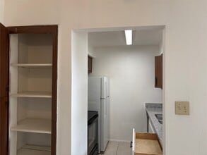 Building Photo - 7200 Clarewood Dr